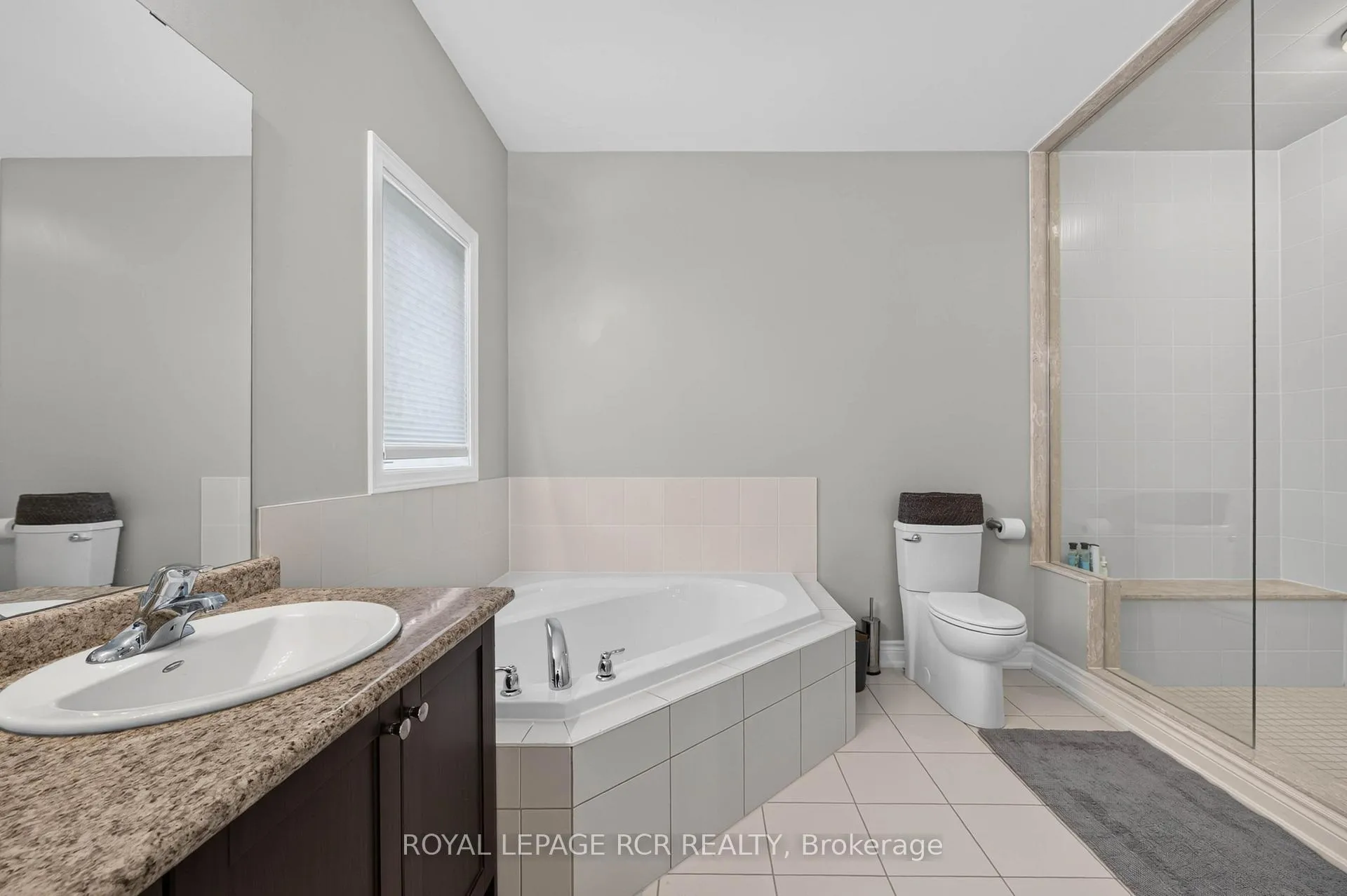 Photo 28 of 30 Augustine Avenue E, Richmond Hill, Oak Ridges — HOMEH