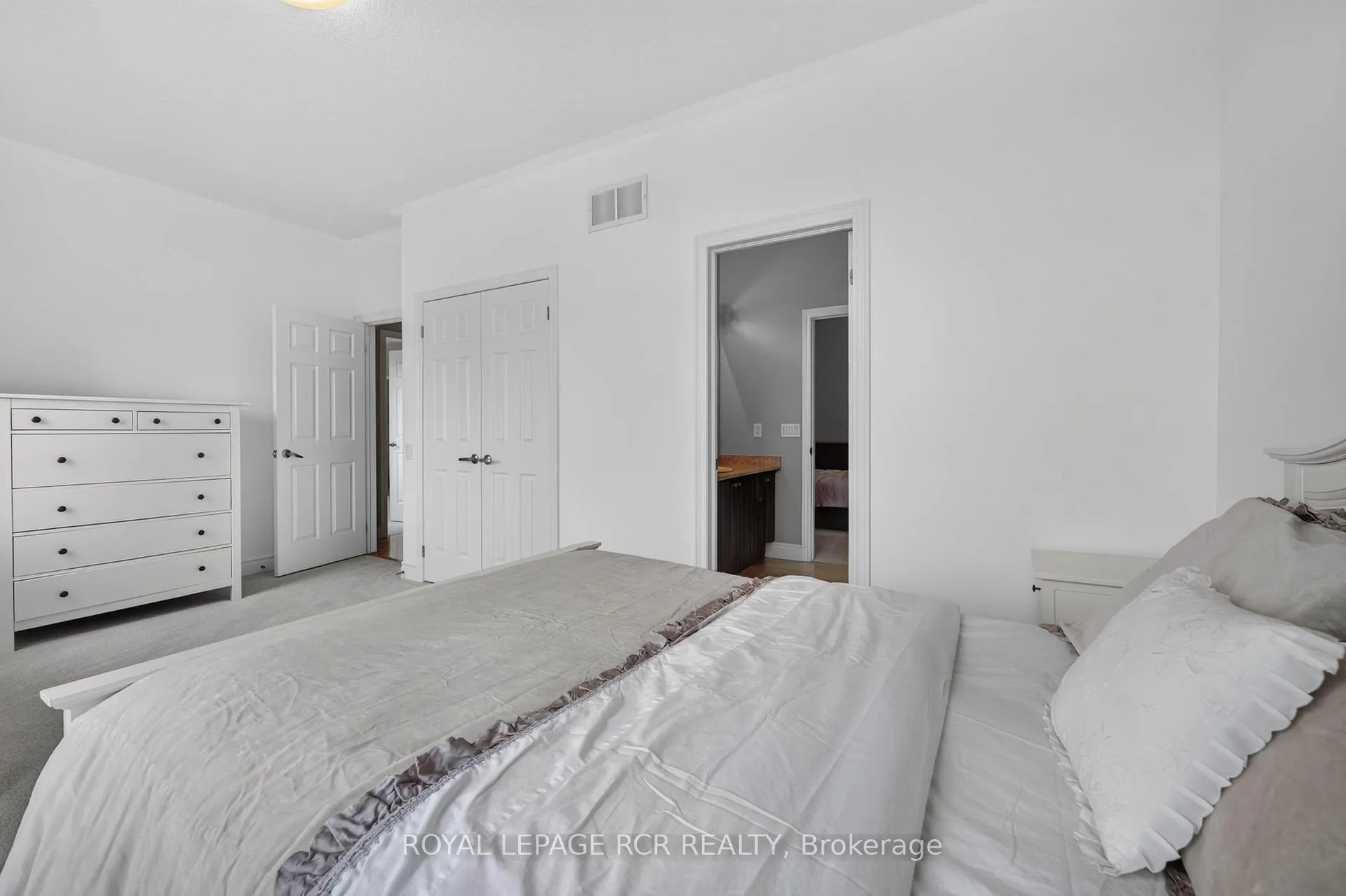Photo 32 of 30 Augustine Avenue E, Richmond Hill, Oak Ridges — HOMEH
