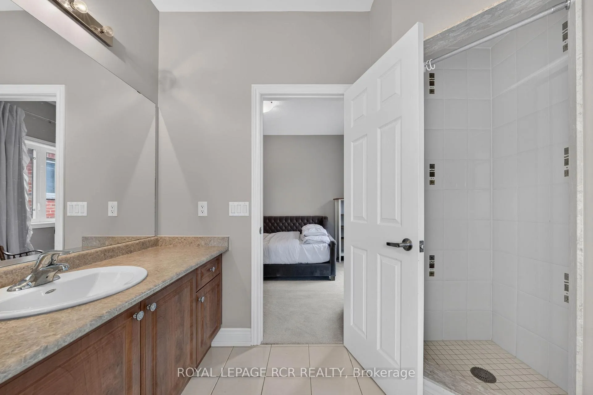 Photo 33 of 30 Augustine Avenue E, Richmond Hill, Oak Ridges — HOMEH