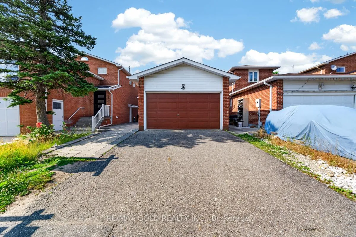 Photo 1 of 43 Alabaster Drive, Brampton, Brampton North — HOMEH
