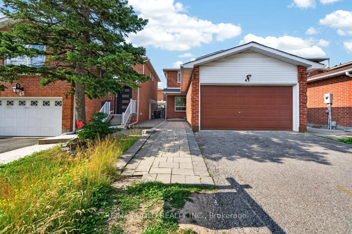 Photo 6 of 43 Alabaster Drive, Brampton, Brampton North — HOMEH
