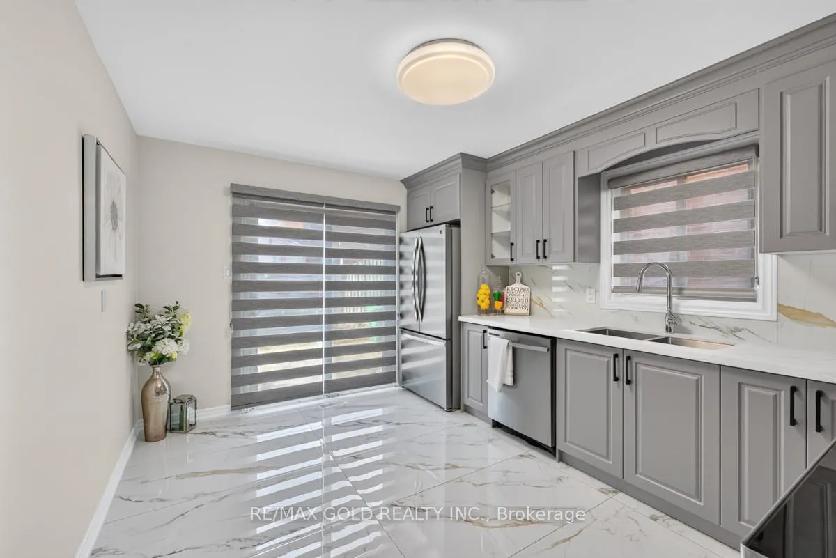 Photo 20 of 43 Alabaster Drive, Brampton, Brampton North — HOMEH
