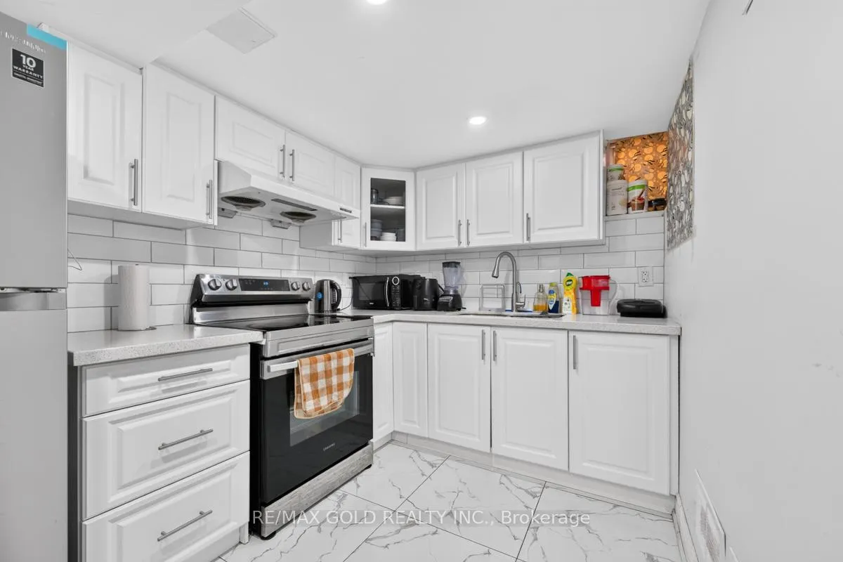 Photo 36 of 43 Alabaster Drive, Brampton, Brampton North — HOMEH