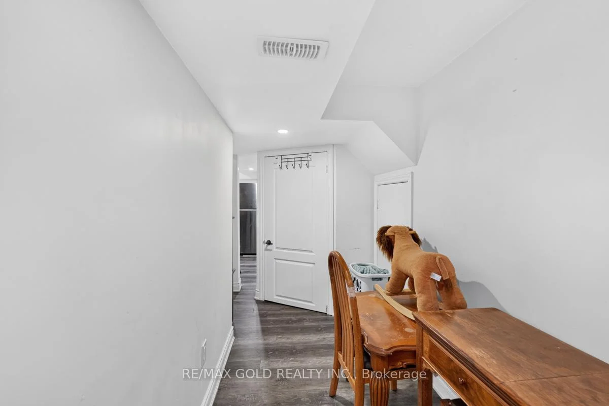 Photo 40 of 43 Alabaster Drive, Brampton, Brampton North — HOMEH
