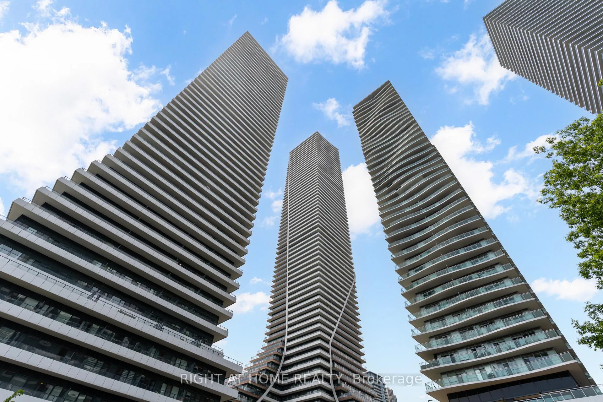 Photo 2 of Unit 1413, 30 Shore Breeze Drive, Etobicoke, Mimico — HOMEH