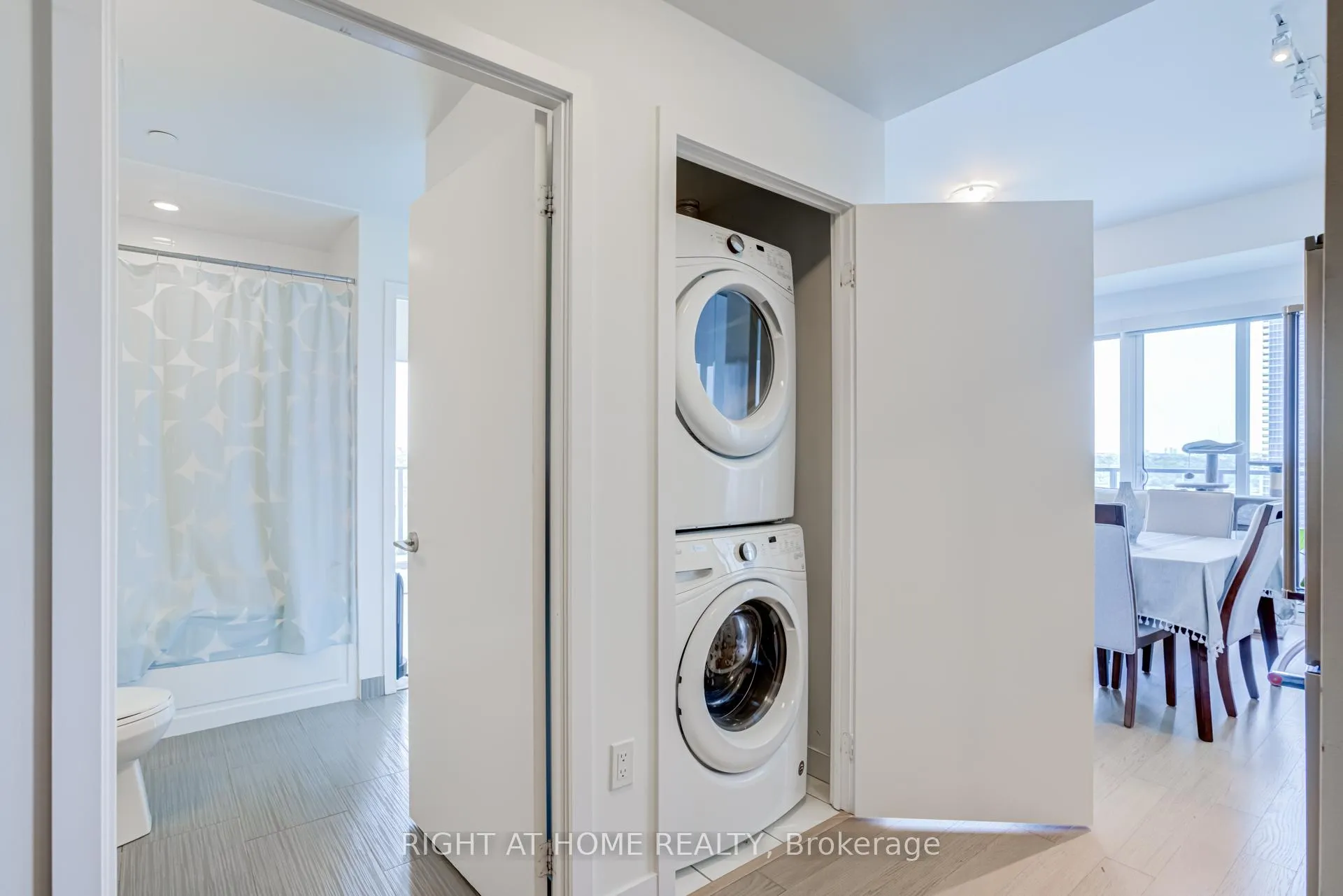 Photo 32 of Unit 1413, 30 Shore Breeze Drive, Etobicoke, Mimico — HOMEH