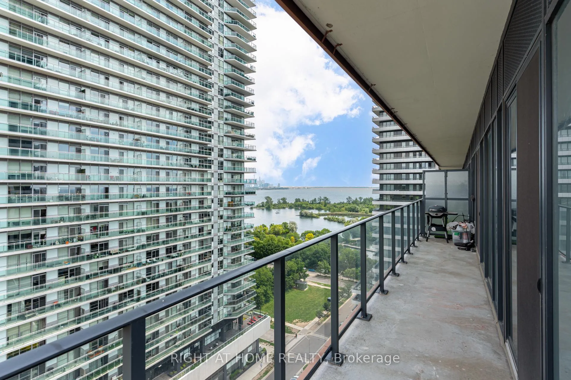 Photo 35 of Unit 1413, 30 Shore Breeze Drive, Etobicoke, Mimico — HOMEH