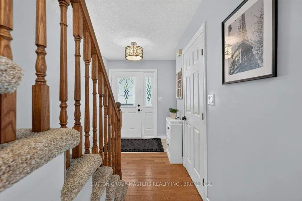 Photo 5 of 33 Clifford Street, Loyalist, Amherstview — HOMEH