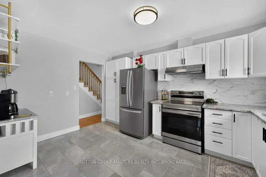 Photo 10 of 33 Clifford Street, Loyalist, Amherstview — HOMEH