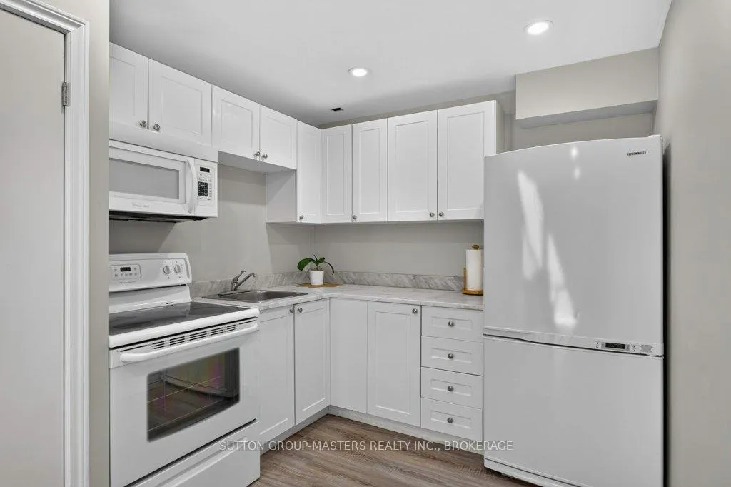 Photo 20 of 33 Clifford Street, Loyalist, Amherstview — HOMEH