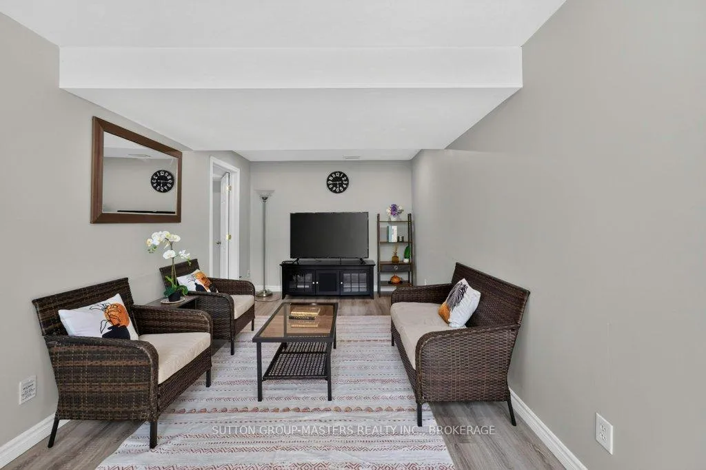 Photo 23 of 33 Clifford Street, Loyalist, Amherstview — HOMEH