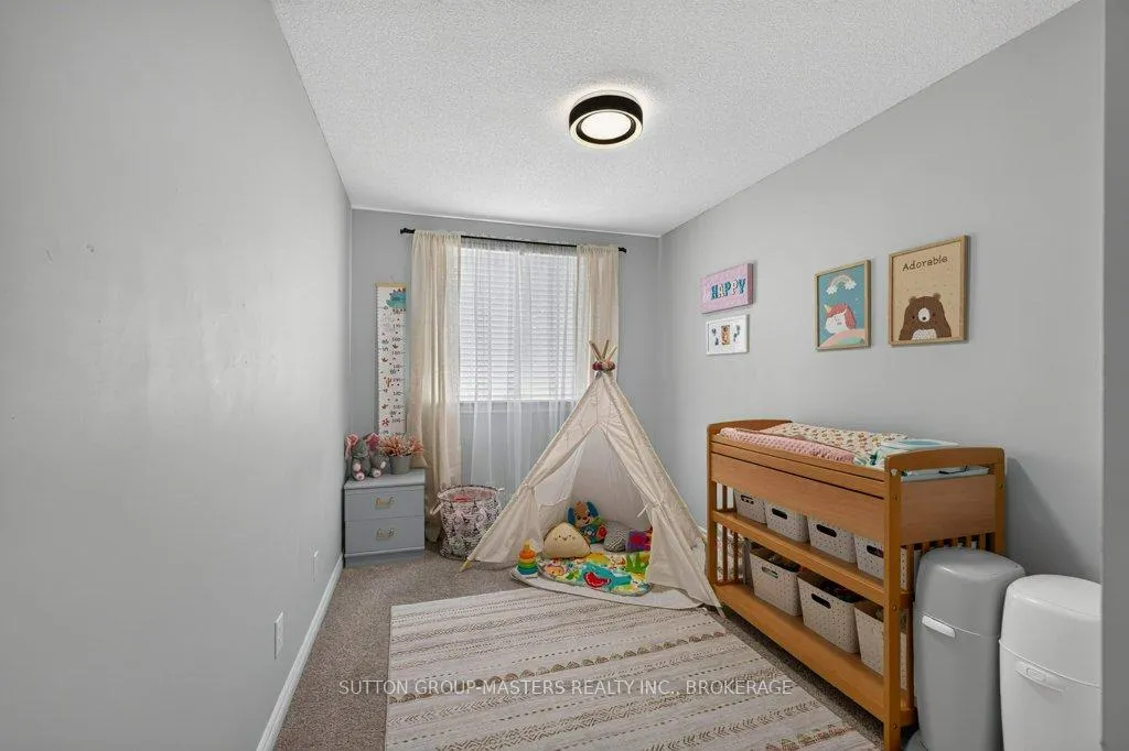 Photo 35 of 33 Clifford Street, Loyalist, Amherstview — HOMEH