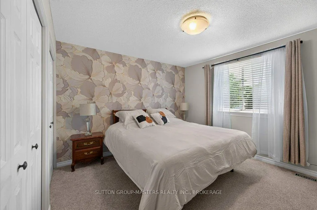 Photo 36 of 33 Clifford Street, Loyalist, Amherstview — HOMEH