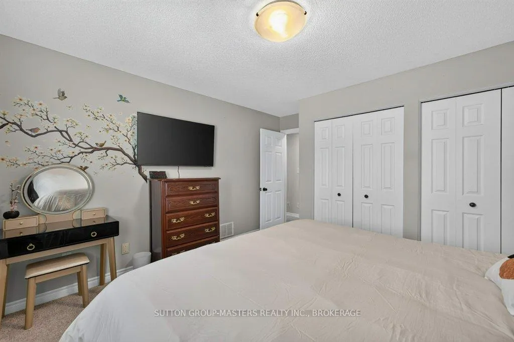 Photo 37 of 33 Clifford Street, Loyalist, Amherstview — HOMEH