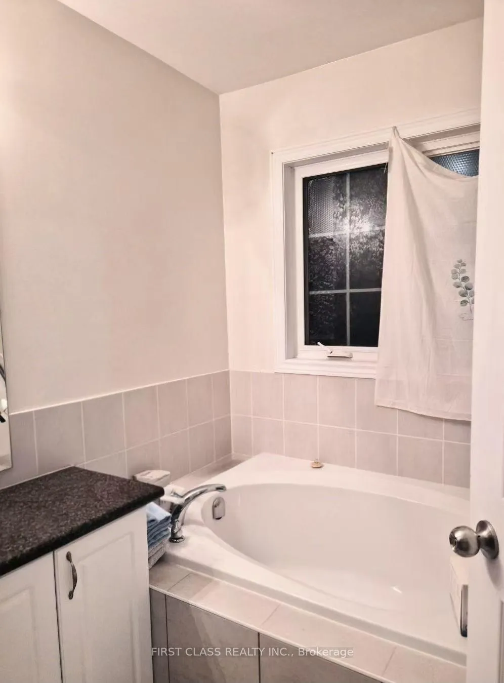 Photo 10 of 65 Allegranza Avenue, Vaughan, Vellore Village — HOMEH
