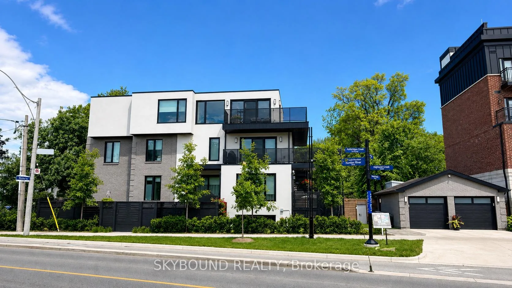 Front of Unit 4, 109 Rhodes Avenue
