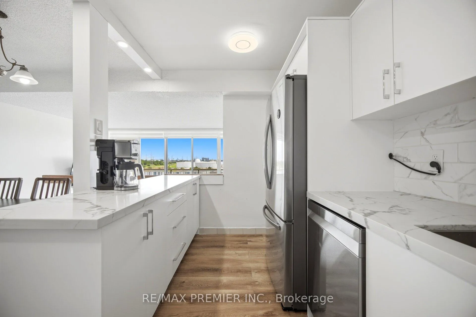 Photo 15 of Unit 701, 1 Four Winds Drive, North York, York University Heights — HOMEH