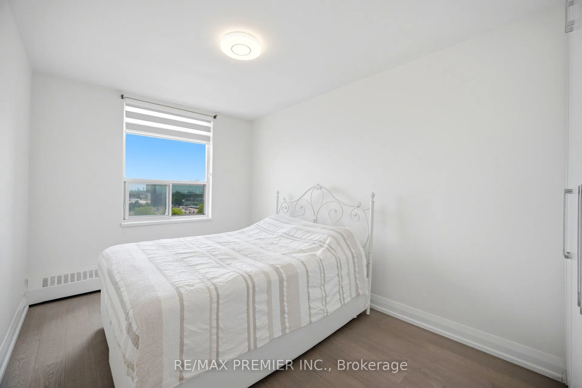 Photo 30 of Unit 701, 1 Four Winds Drive, North York, York University Heights — HOMEH