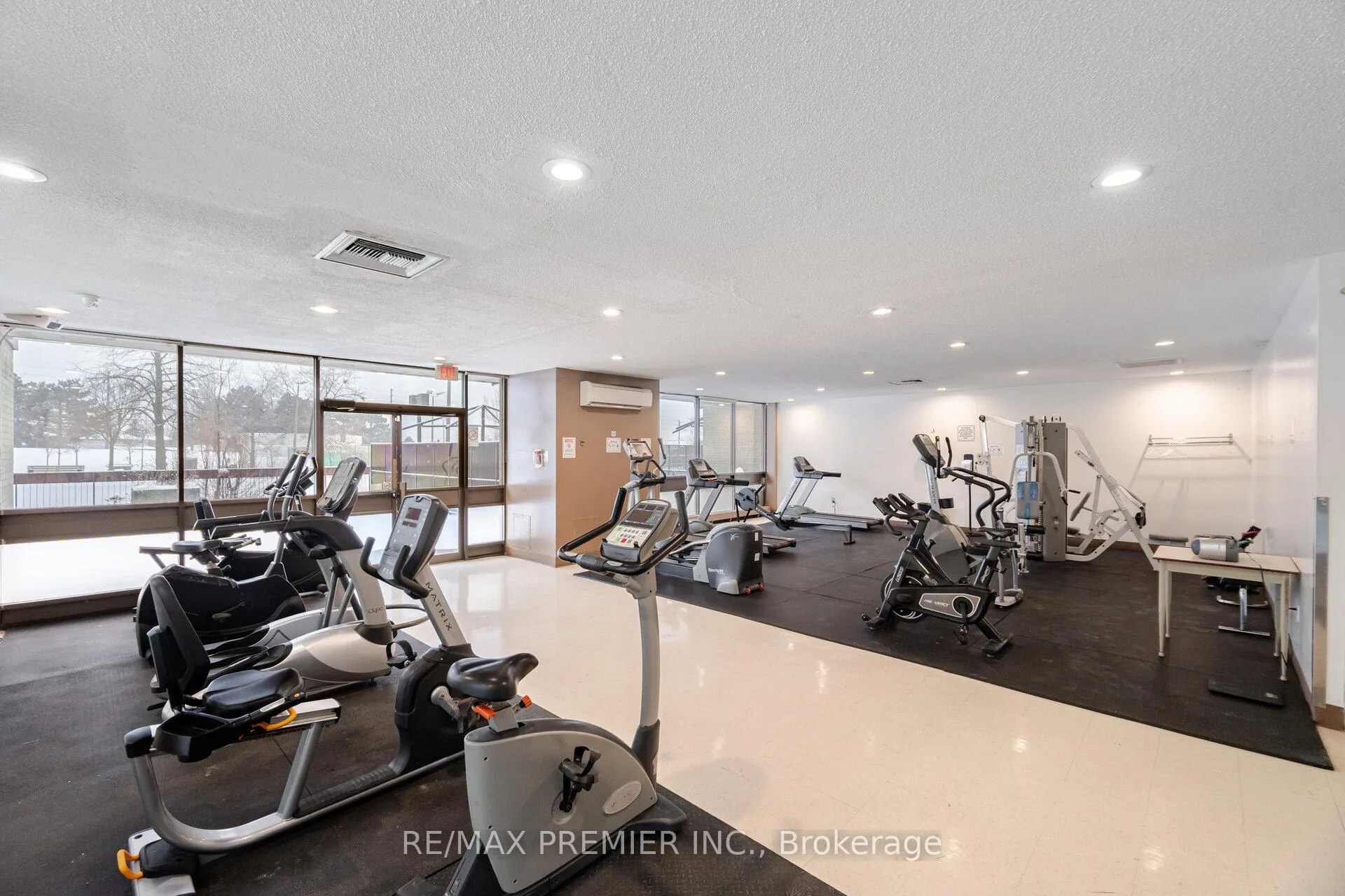 Photo 36 of Unit 701, 1 Four Winds Drive, North York, York University Heights — HOMEH