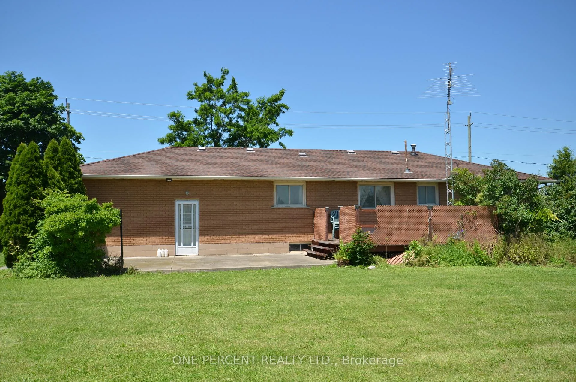 Photo 6 of 207 Mountain Road, Grimsby, Grimsby Escarpment — HOMEH