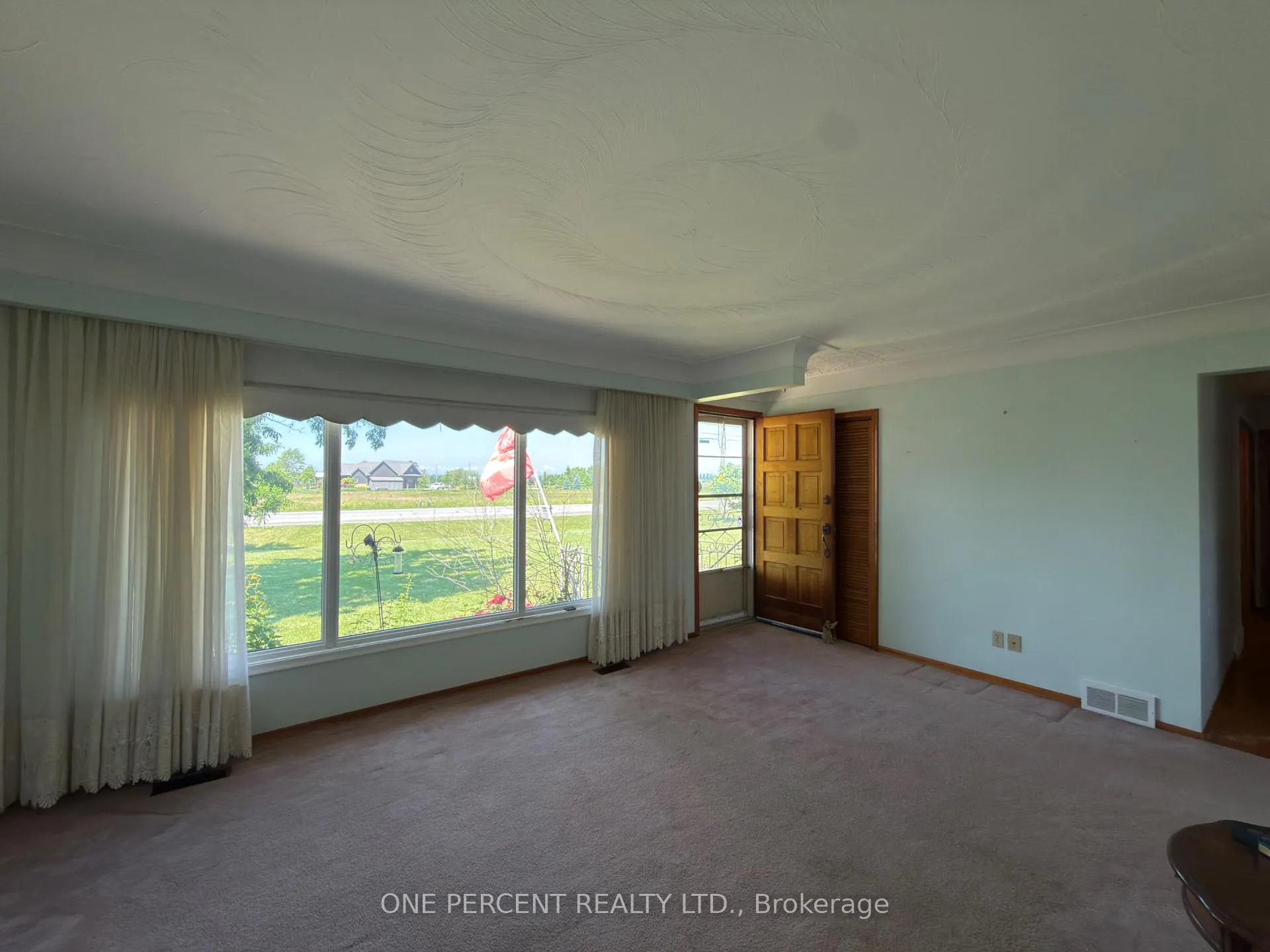 Photo 7 of 207 Mountain Road, Grimsby, Grimsby Escarpment — HOMEH