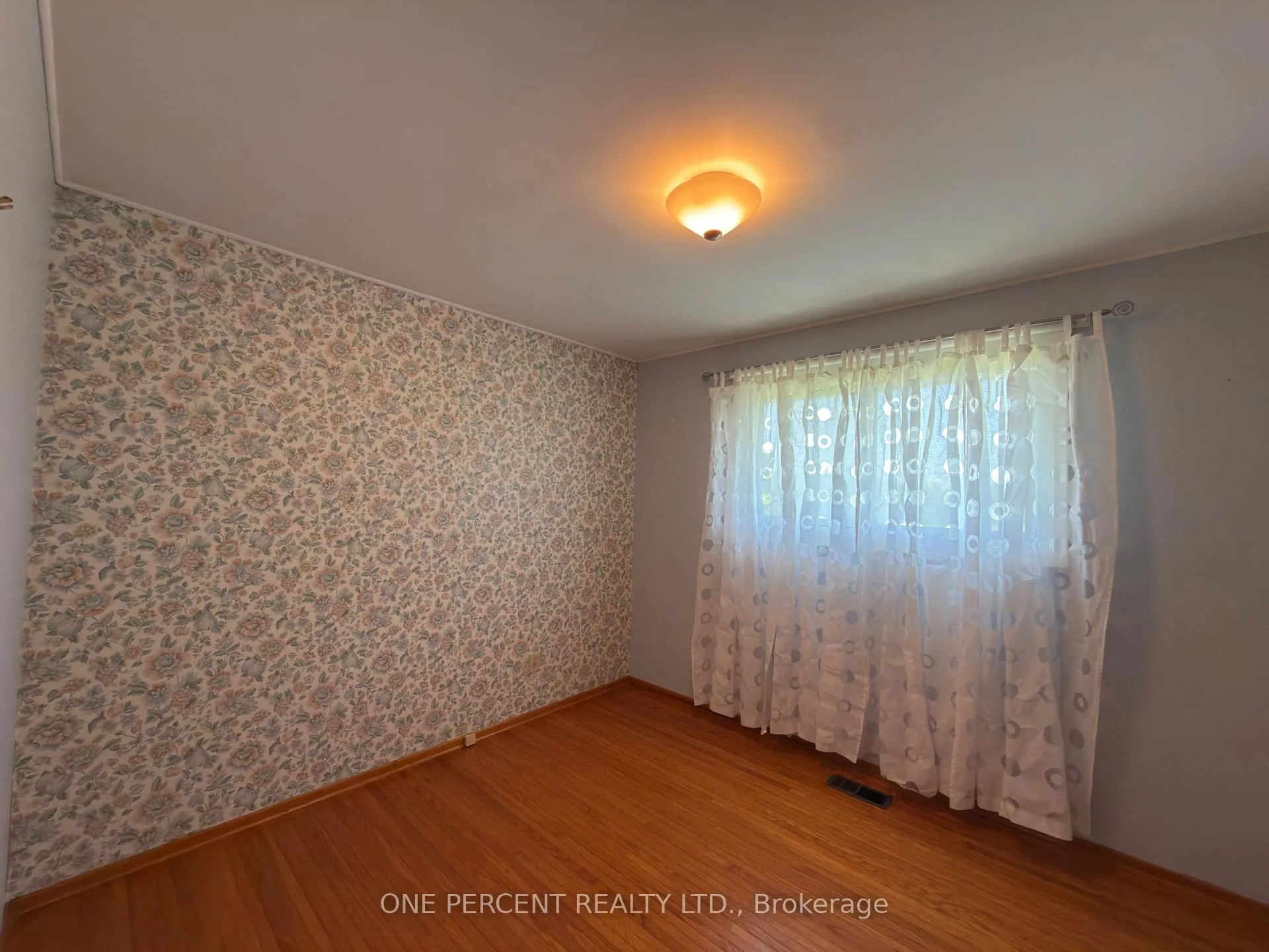 Photo 18 of 207 Mountain Road, Grimsby, Grimsby Escarpment — HOMEH