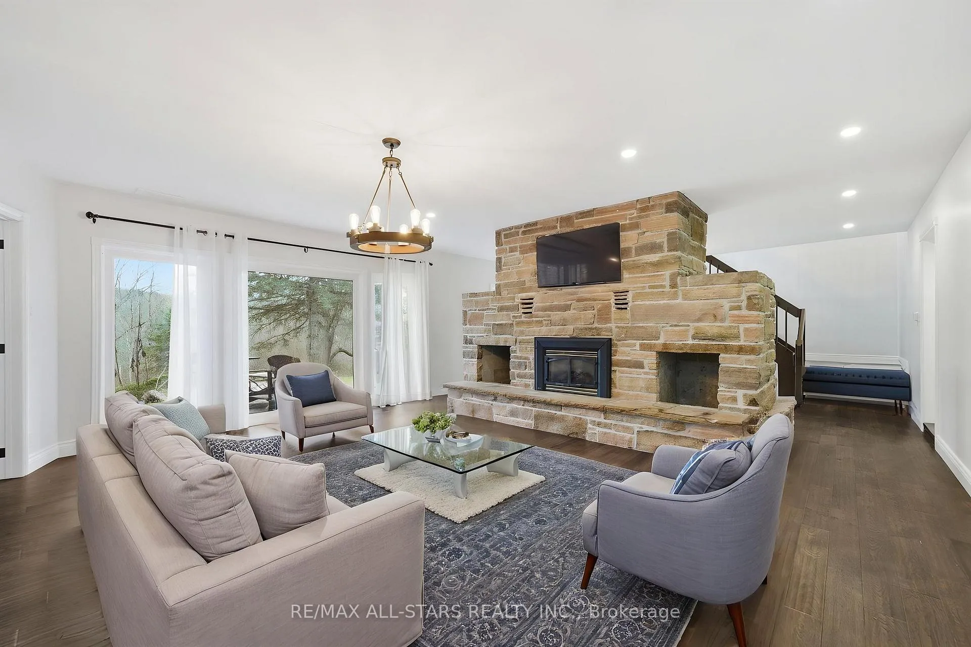 Photo 3 of 2580 Lakeridge Road, Uxbridge, Rural Uxbridge — HOMEH