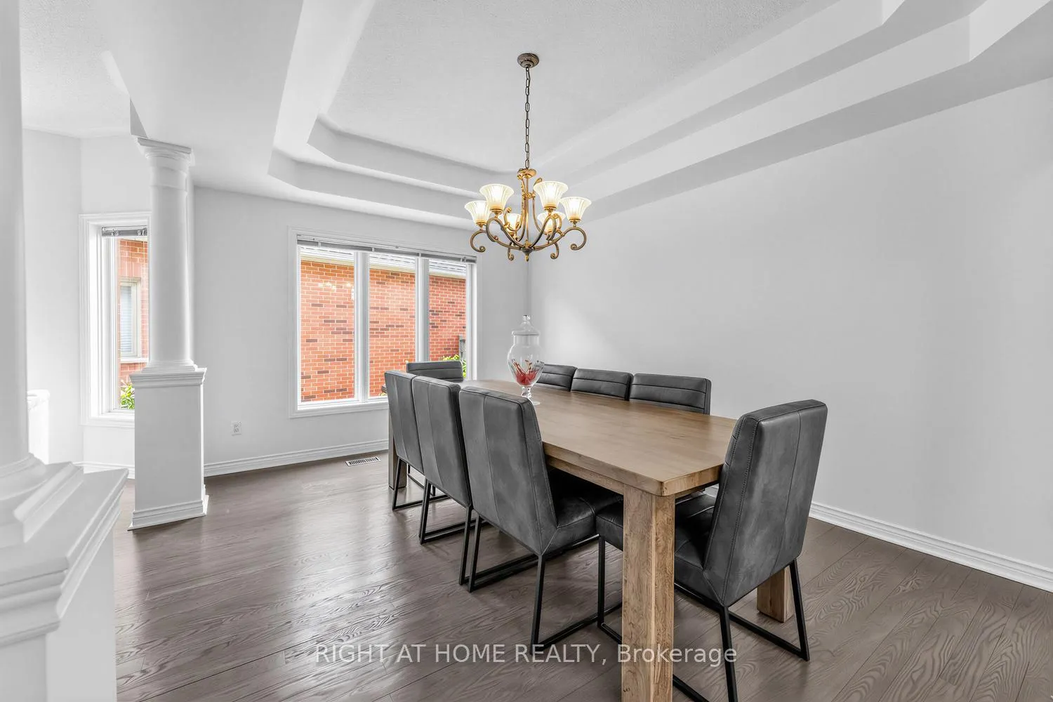 Photo 8 of 4145 Bonavista Crescent, Burlington, Rose — HOMEH