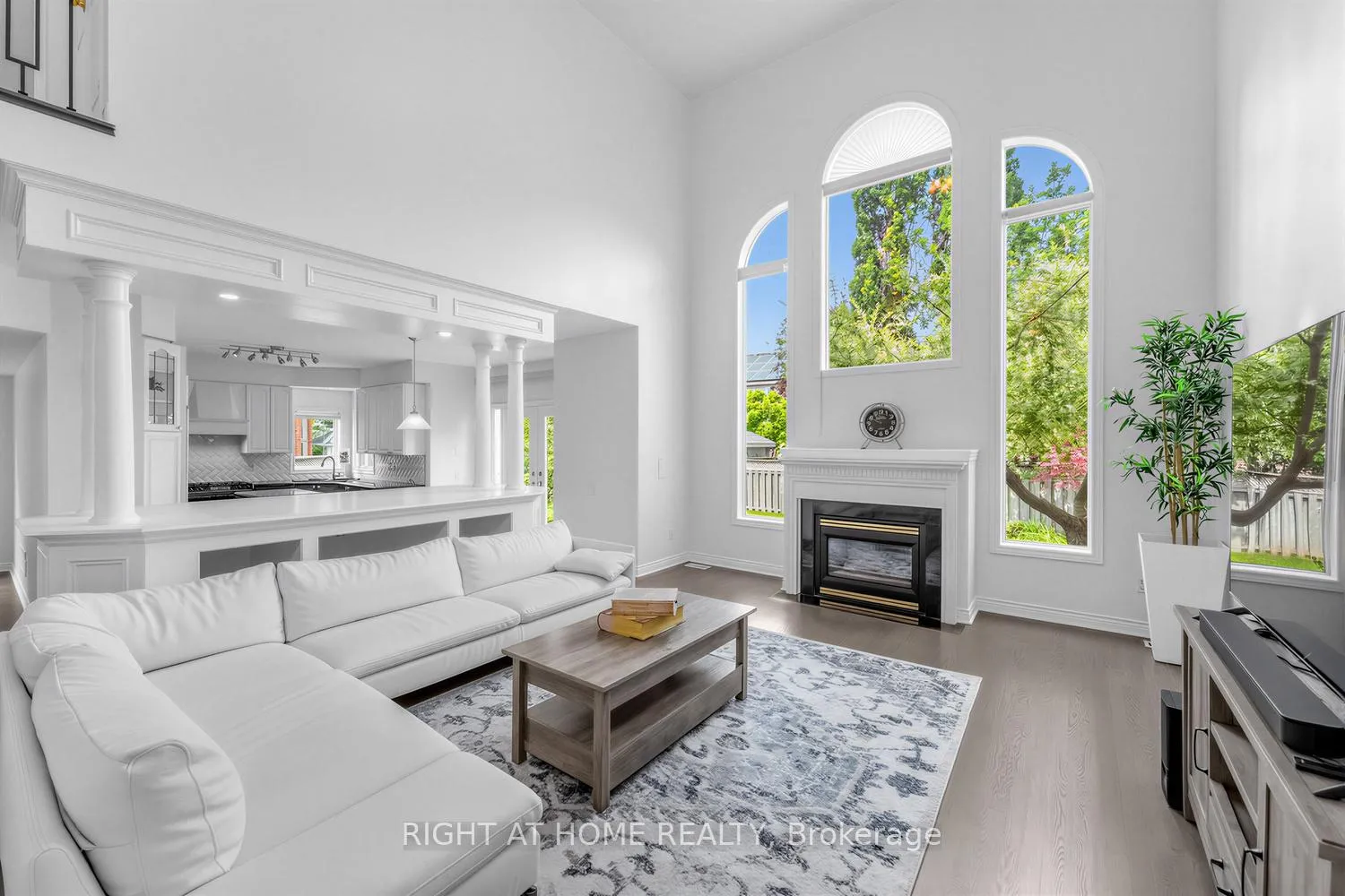 Photo 15 of 4145 Bonavista Crescent, Burlington, Rose — HOMEH