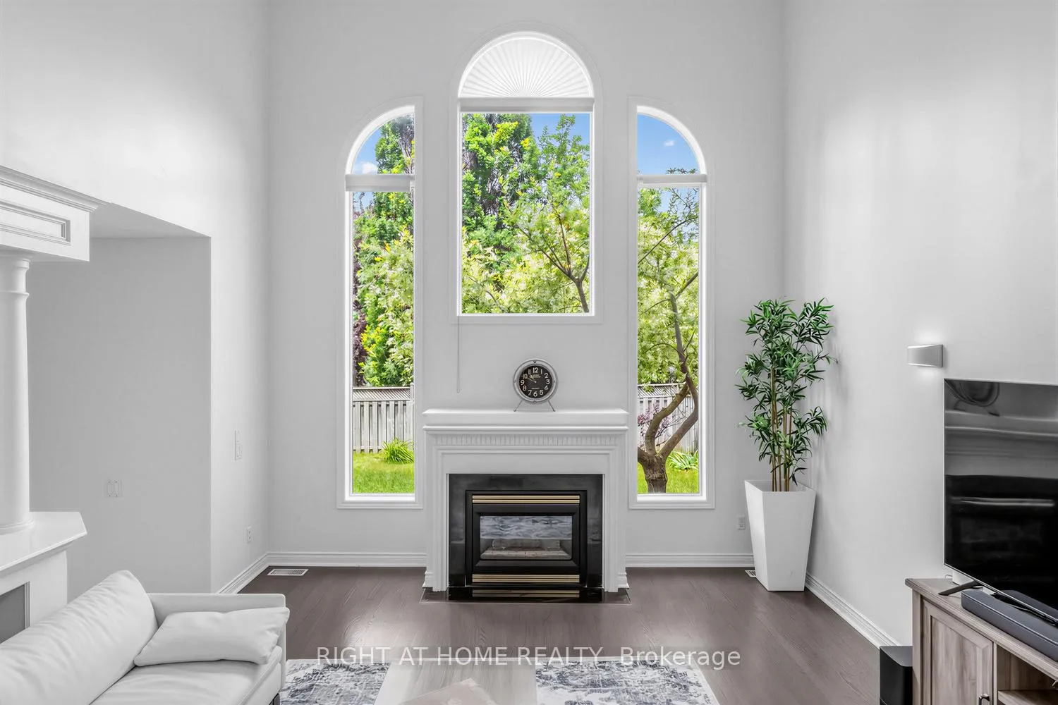 Photo 17 of 4145 Bonavista Crescent, Burlington, Rose — HOMEH