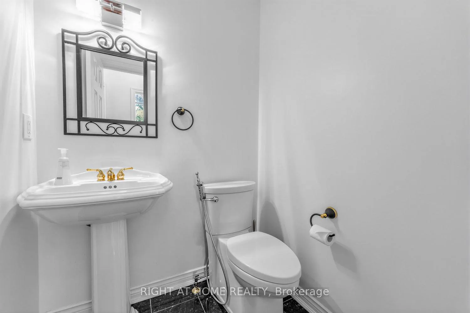 Photo 21 of 4145 Bonavista Crescent, Burlington, Rose — HOMEH