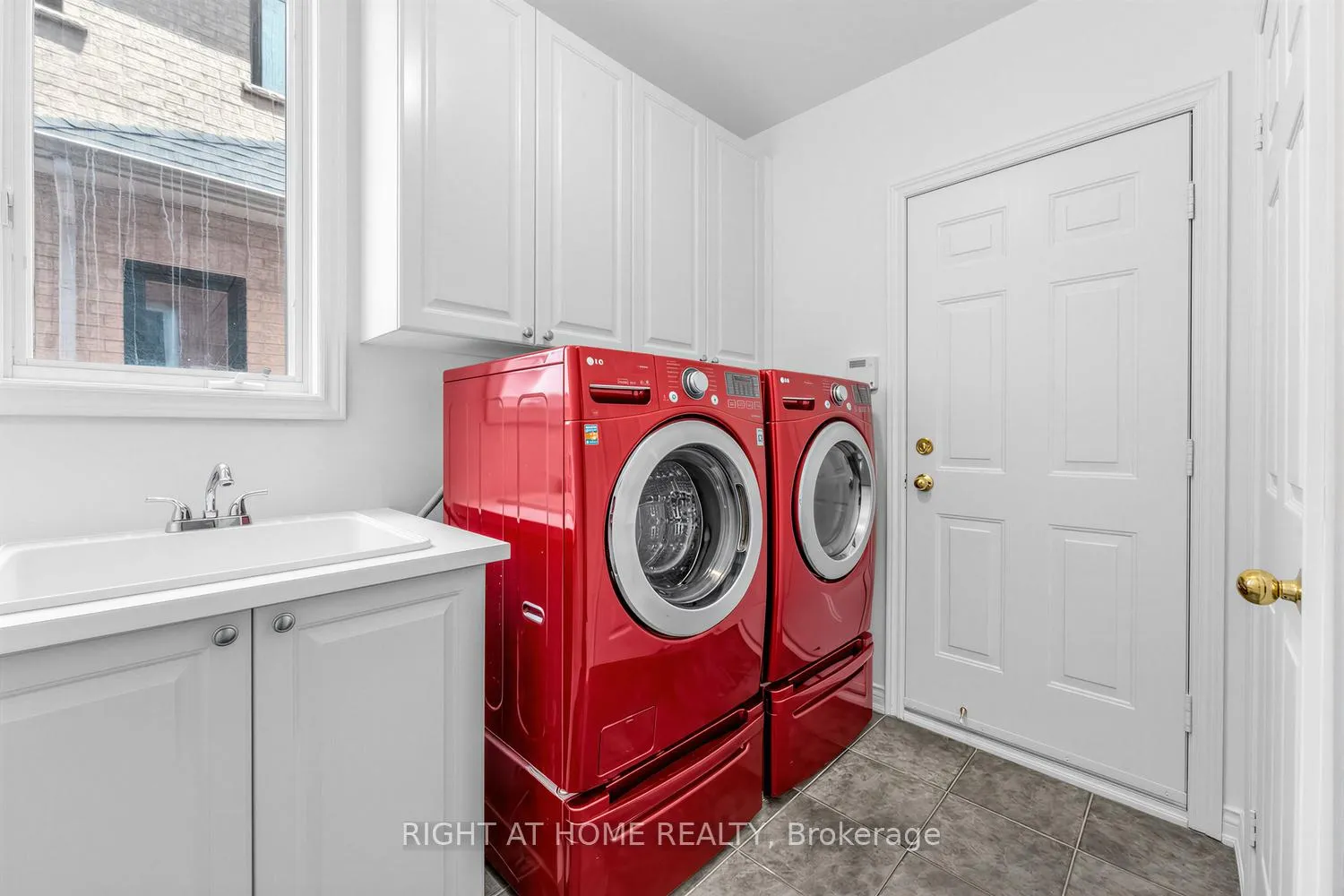 Photo 22 of 4145 Bonavista Crescent, Burlington, Rose — HOMEH