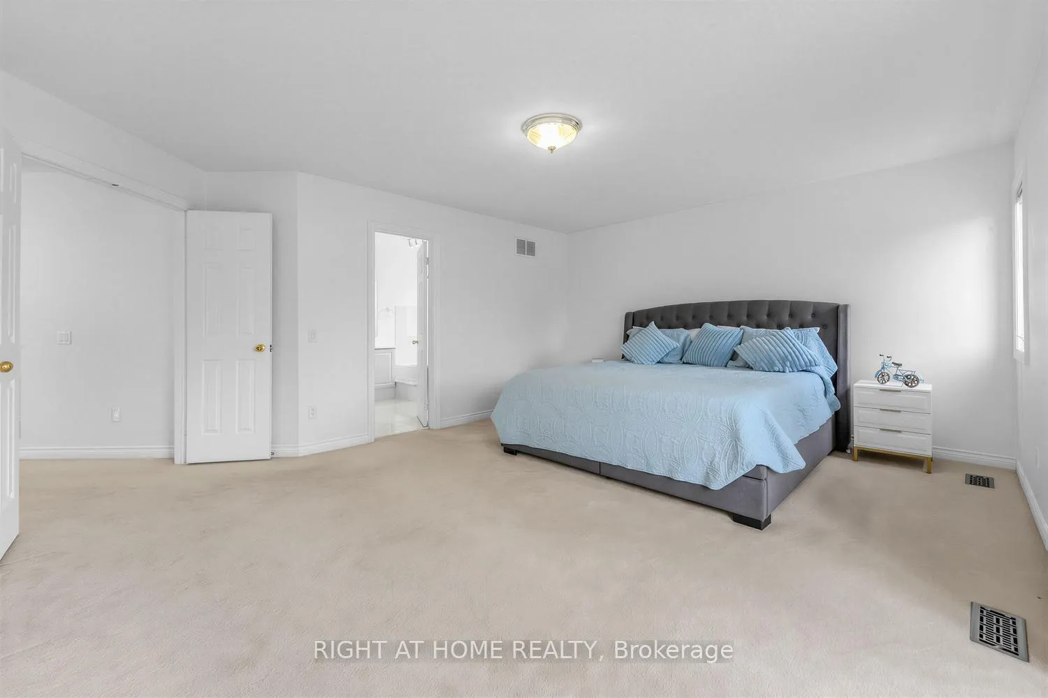 Photo 25 of 4145 Bonavista Crescent, Burlington, Rose — HOMEH