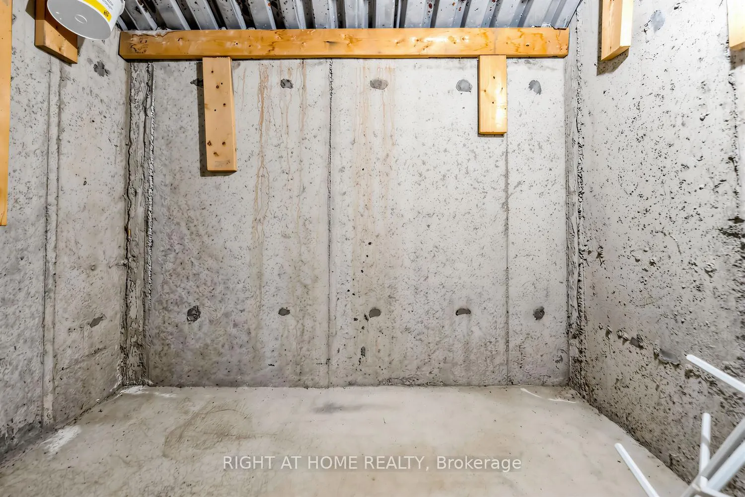 Photo 36 of 4145 Bonavista Crescent, Burlington, Rose — HOMEH