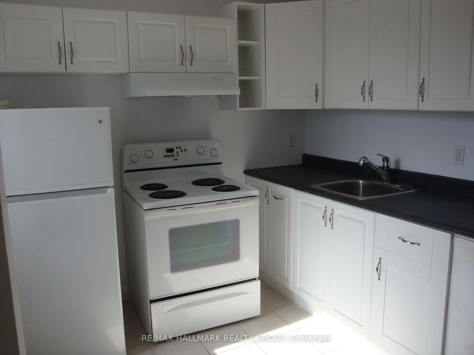 Photo 2 of 142 Ste Cecile Street, Ottawa, Vanier — HOMEH