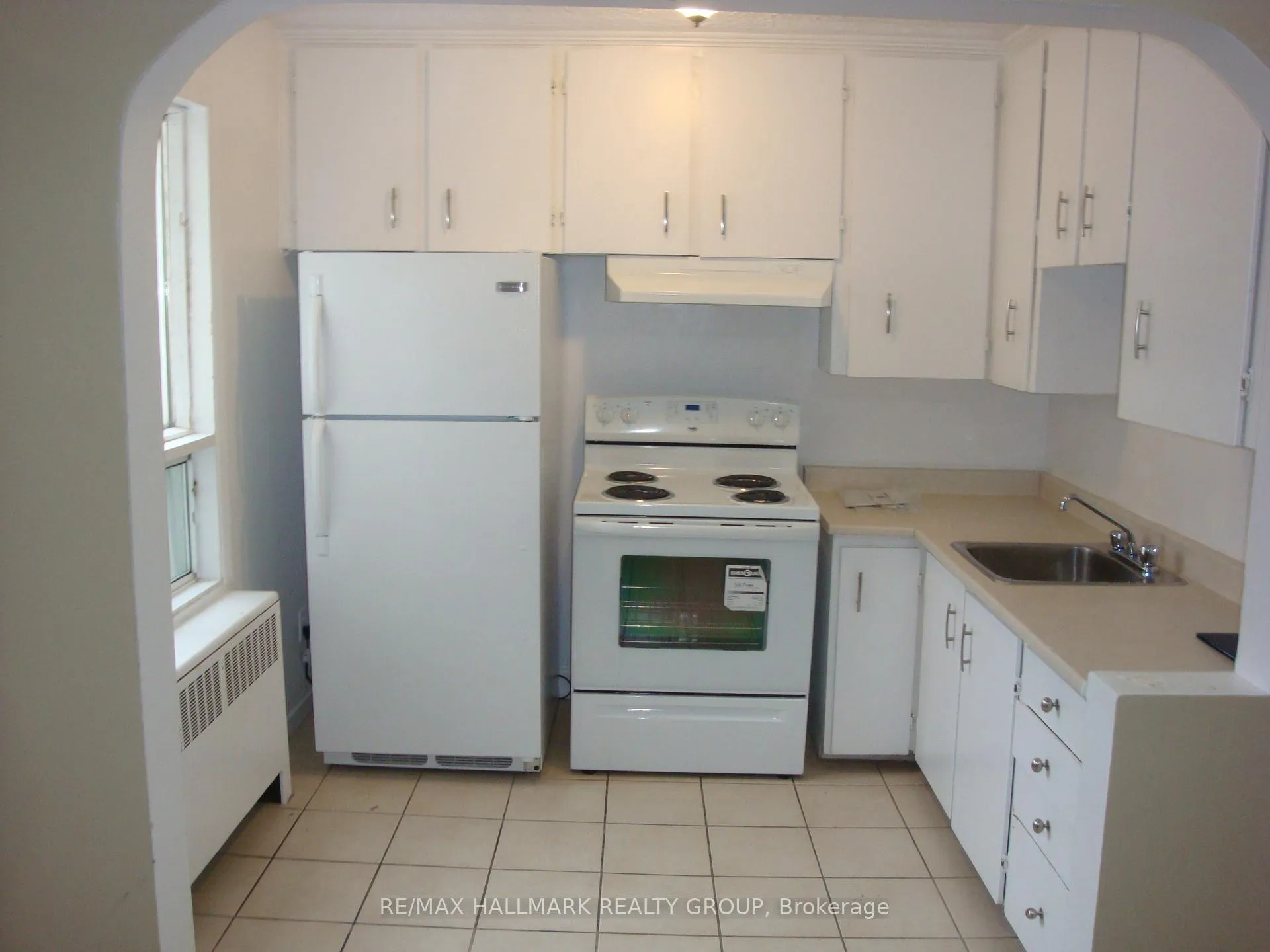 Photo 10 of 142 Ste Cecile Street, Ottawa, Vanier — HOMEH