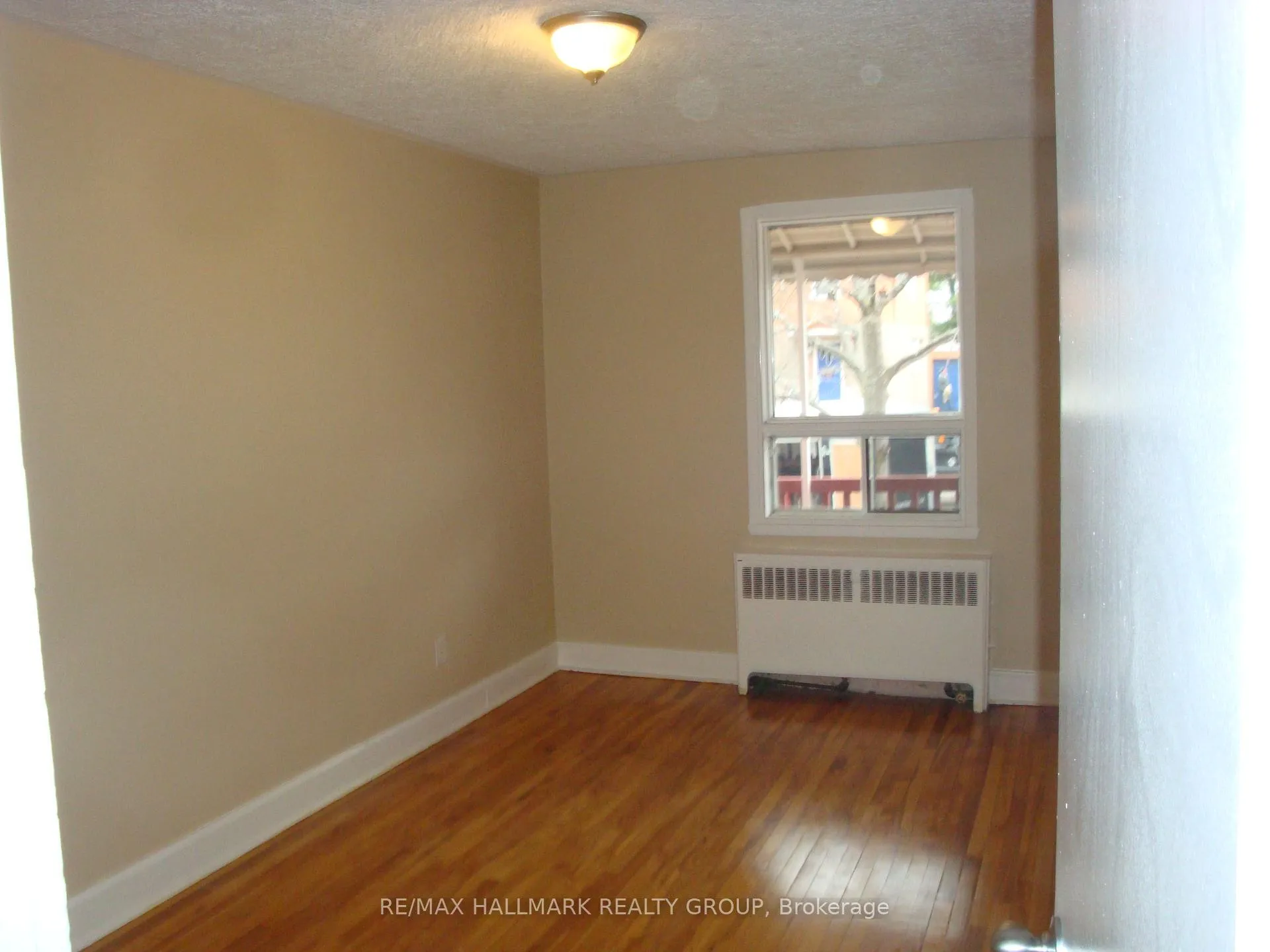 Photo 12 of 142 Ste Cecile Street, Ottawa, Vanier — HOMEH