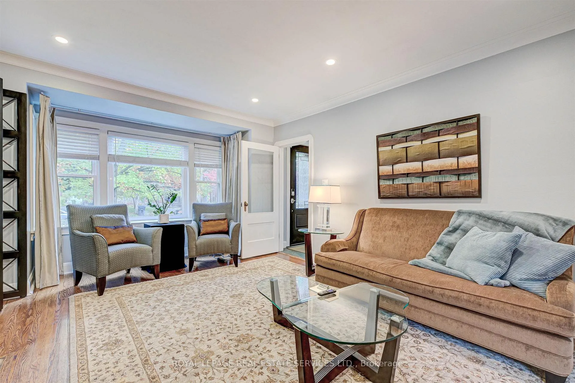 Photo 4 of 884 Royal York Road, Etobicoke, Stonegate-Queensway — HOMEH