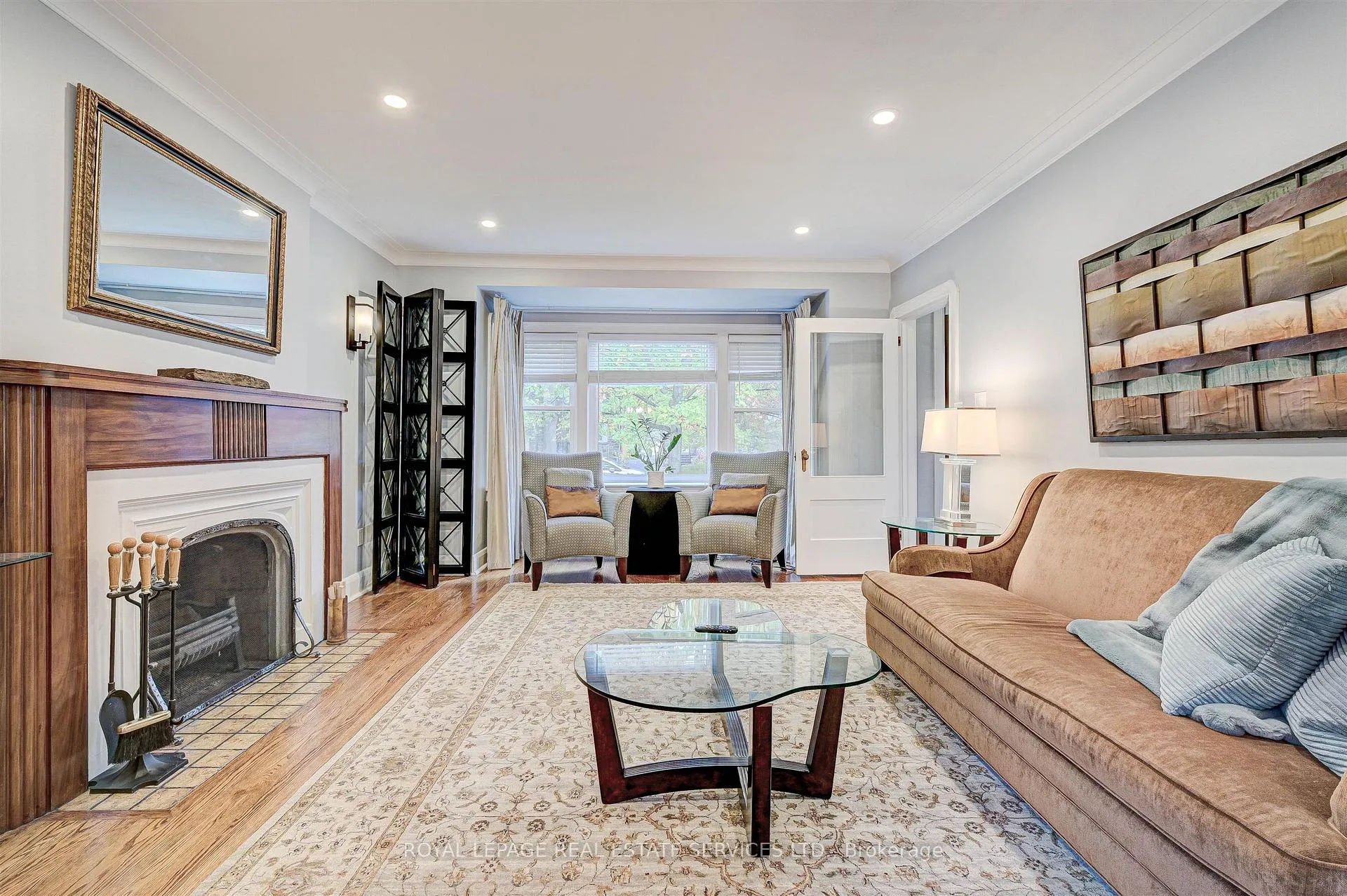 Photo 5 of 884 Royal York Road, Etobicoke, Stonegate-Queensway — HOMEH
