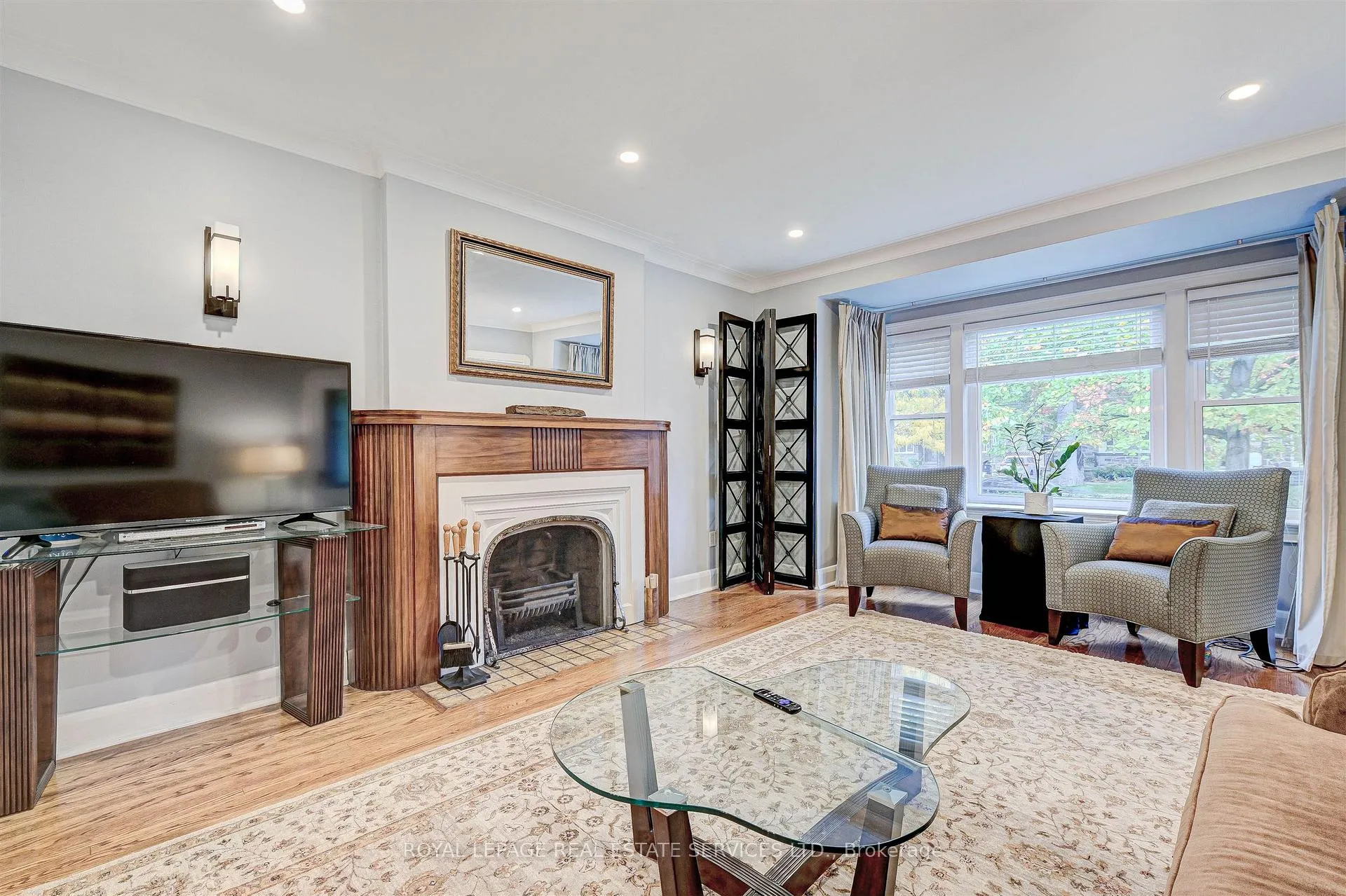 Photo 6 of 884 Royal York Road, Etobicoke, Stonegate-Queensway — HOMEH
