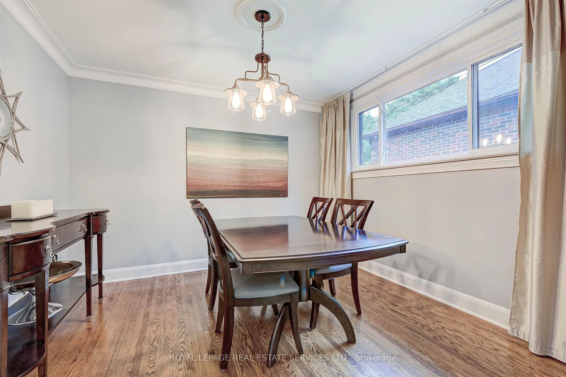 Photo 8 of 884 Royal York Road, Etobicoke, Stonegate-Queensway — HOMEH