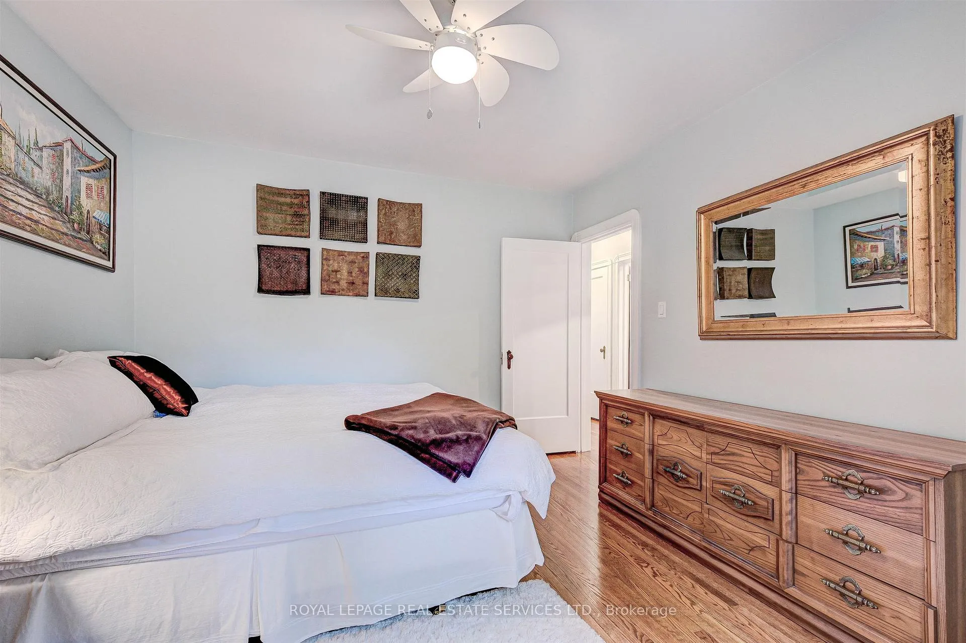 Photo 16 of 884 Royal York Road, Etobicoke, Stonegate-Queensway — HOMEH