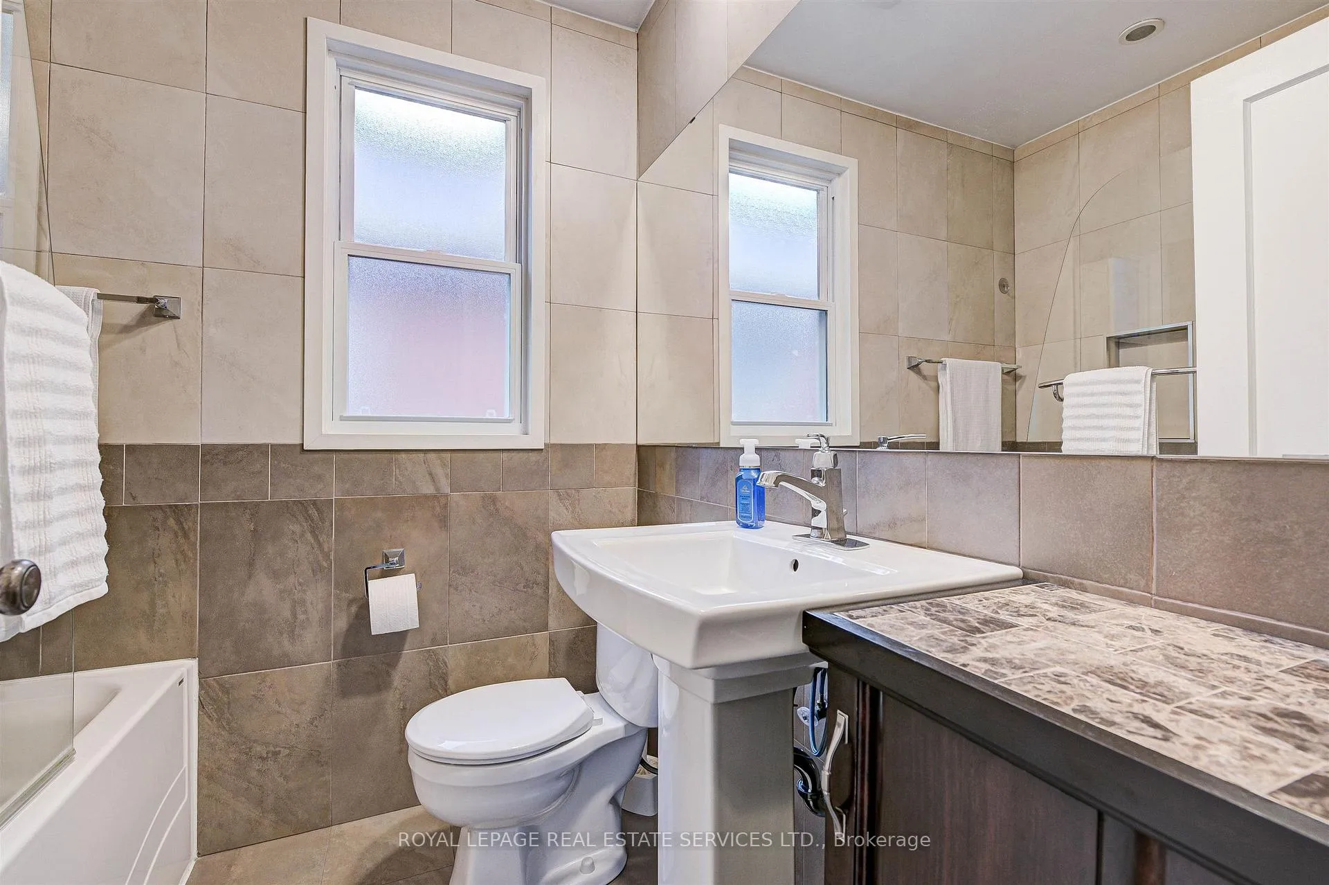 Photo 17 of 884 Royal York Road, Etobicoke, Stonegate-Queensway — HOMEH
