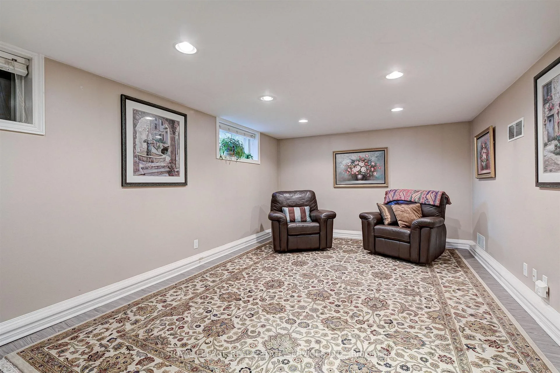 Photo 20 of 884 Royal York Road, Etobicoke, Stonegate-Queensway — HOMEH