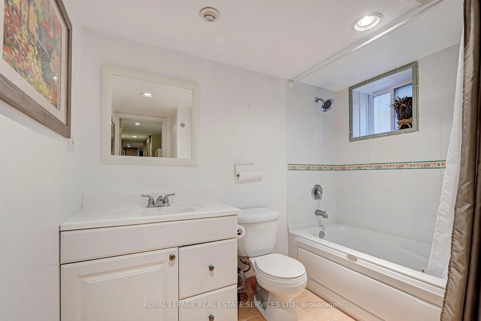 Photo 24 of 884 Royal York Road, Etobicoke, Stonegate-Queensway — HOMEH