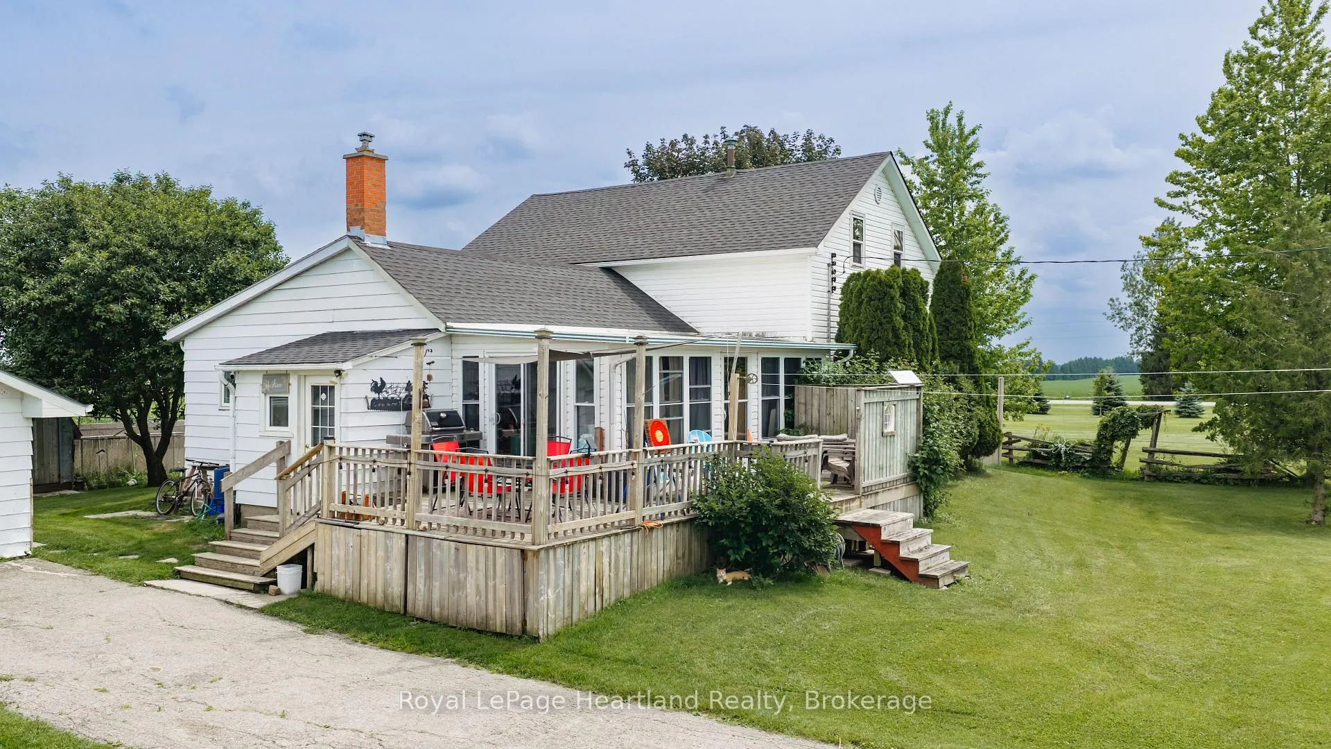 Photo 2 of 43882 Winthrop Road, Huron East, McKillop — HOMEH