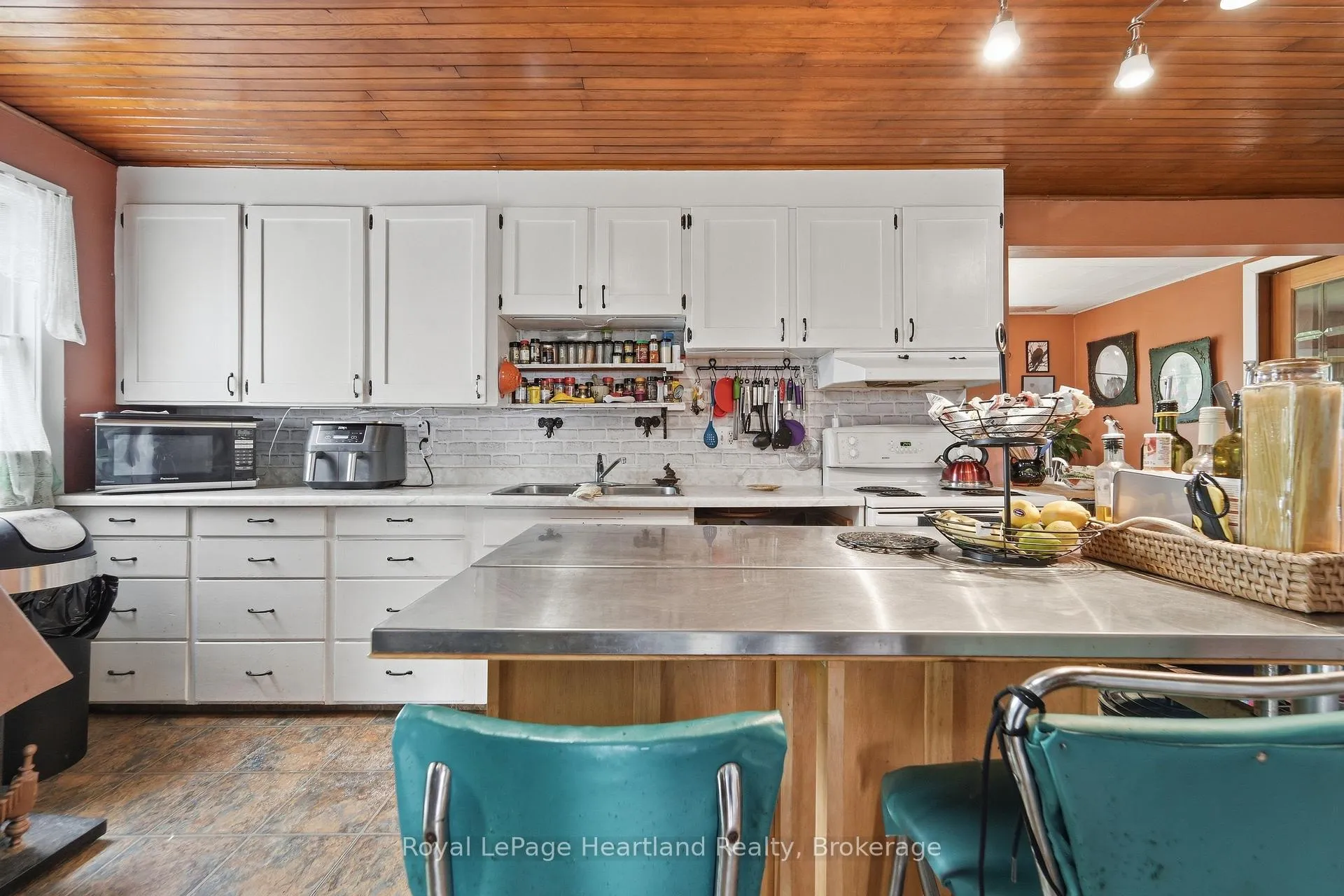 Photo 7 of 43882 Winthrop Road, Huron East, McKillop — HOMEH