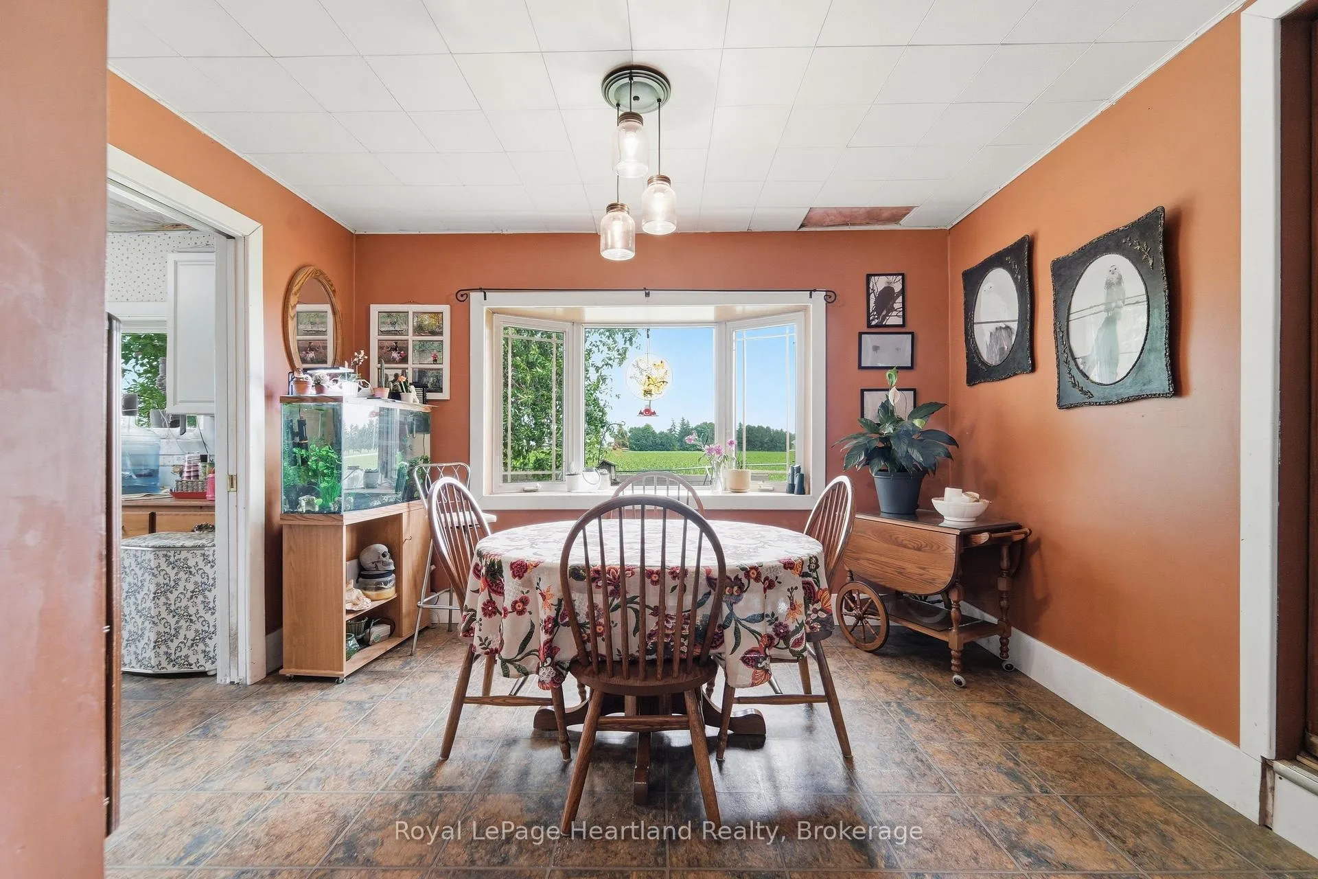 Photo 8 of 43882 Winthrop Road, Huron East, McKillop — HOMEH