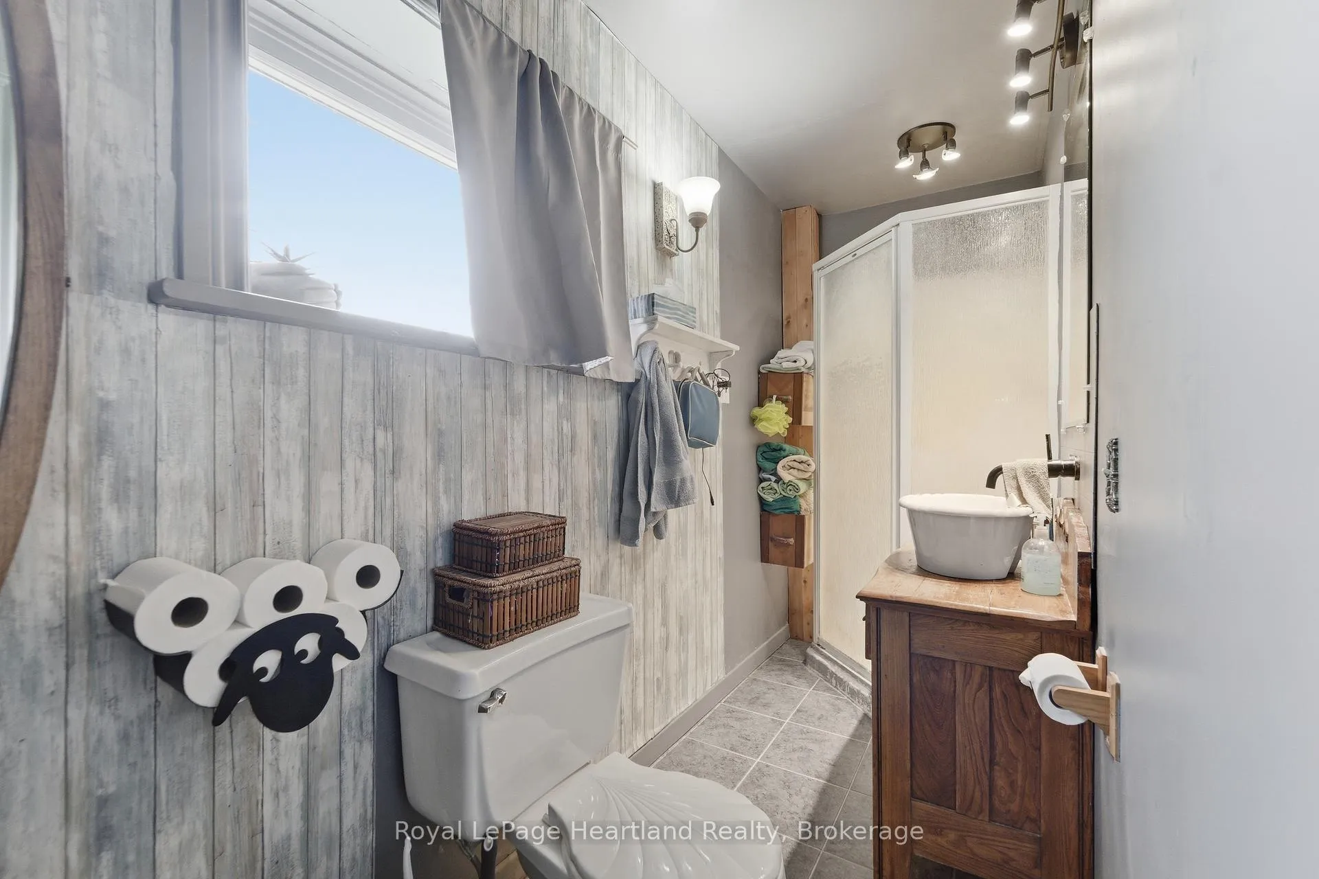 Photo 19 of 43882 Winthrop Road, Huron East, McKillop — HOMEH
