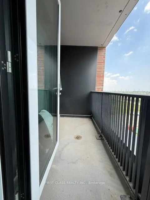 Photo 10 of Unit 709, 38 Andre De Grasse Street, Markham, Unionville — HOMEH